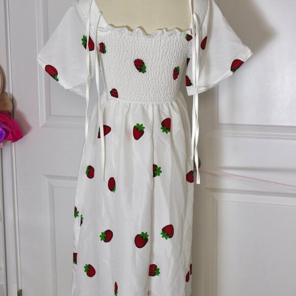 Strawberry Knee Length Summer Spring Dress - Picture 3 of 4